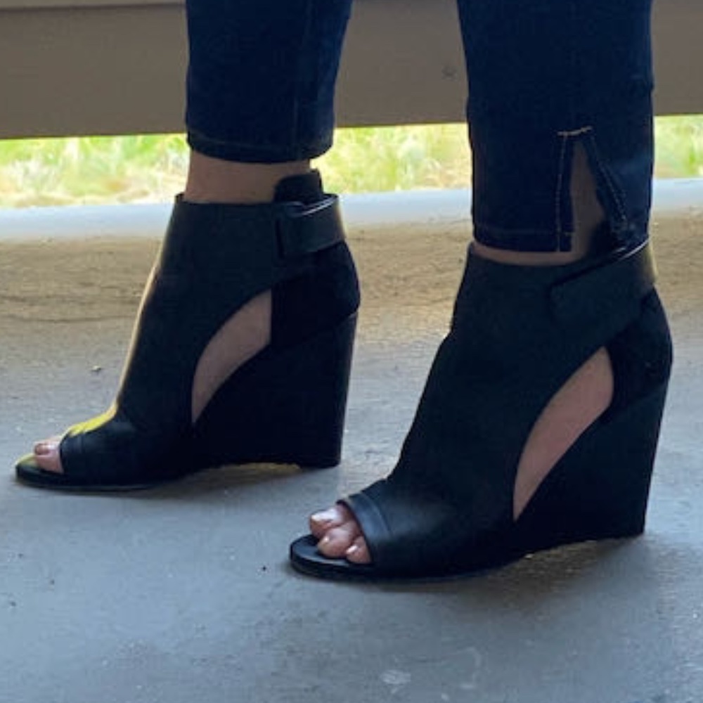 Vince Kara Leather Sandal